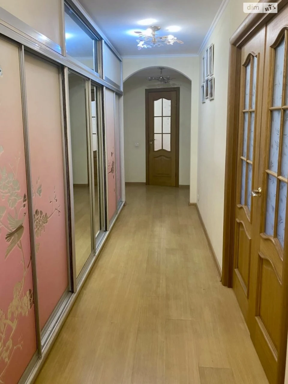 Продається квартира, Голосіїв