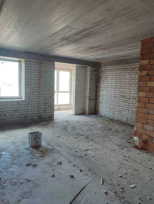 Продам ЖКАРЖАНОВА пр Слобожанский