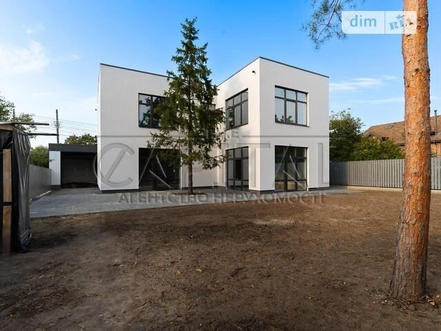 Продаж 2 поверхового будинку з ділянкою на 6 соток, 218.5 кв