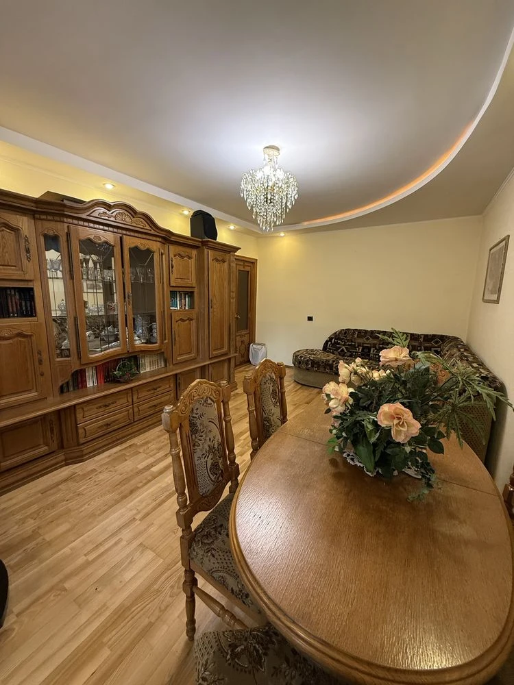 For Sale 3 room apartment on Kalinova Street