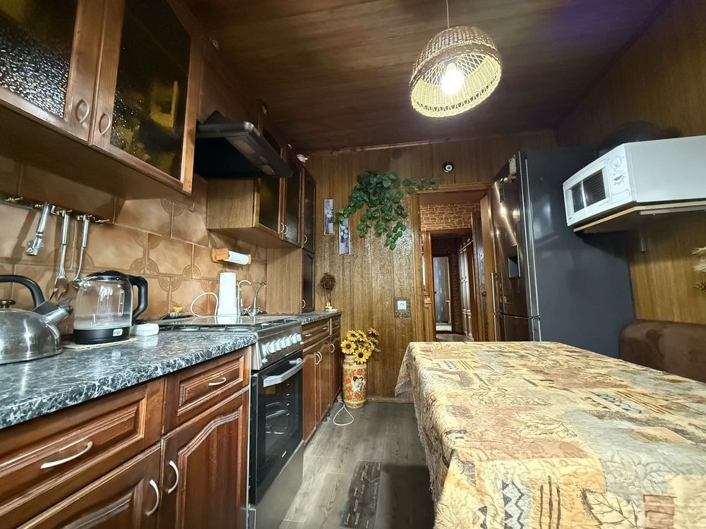 For Sale 3 room apartment on Kalinova Street