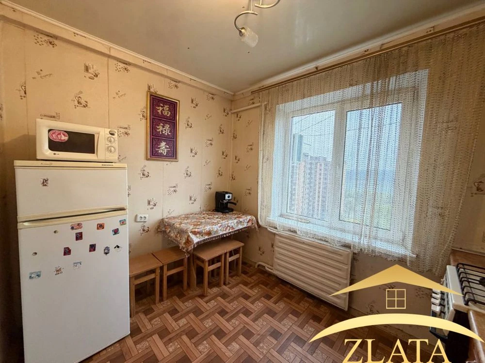 Продажа 1-комнатной квартиры в центре на Набережной