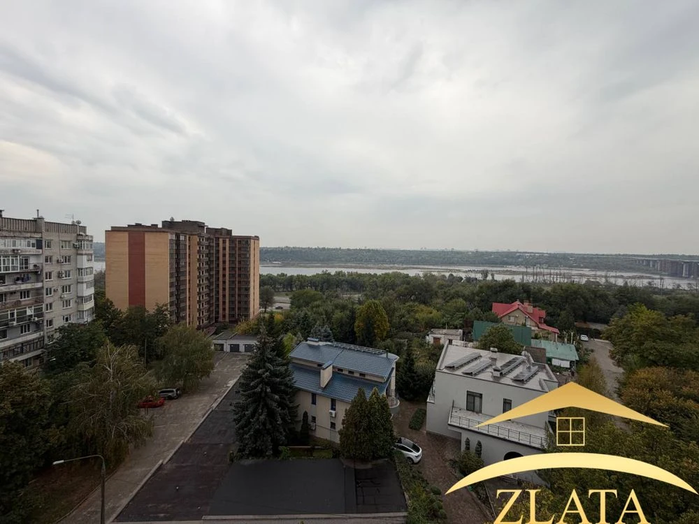 Продажа 1-комнатной квартиры в центре на Набережной