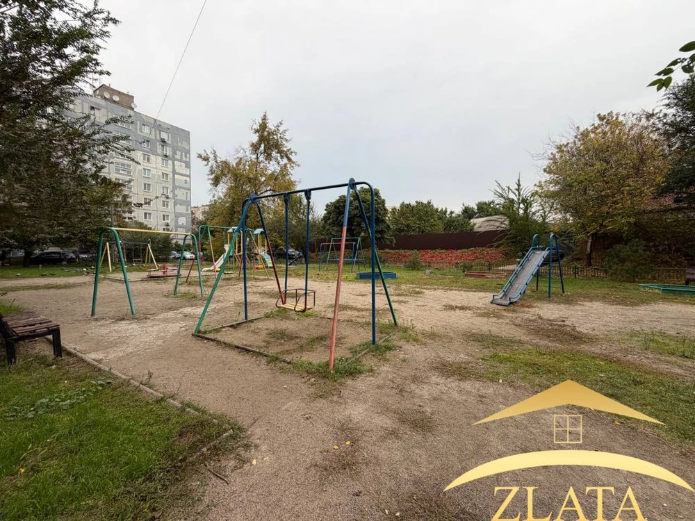 Продажа 1-комнатной квартиры в центре на Набережной