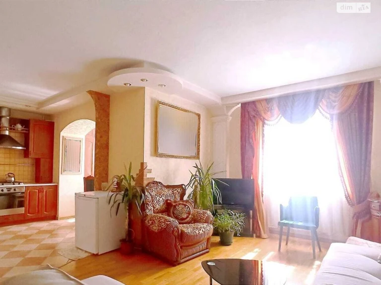 Long-Term Rental Apartment, Podyлля