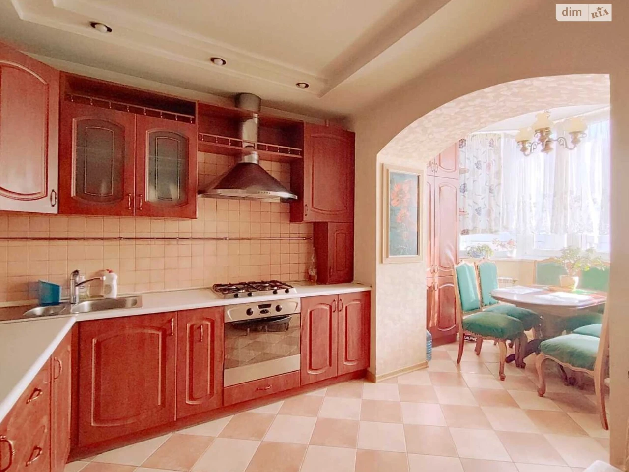 Long-Term Rental Apartment, Podyлля