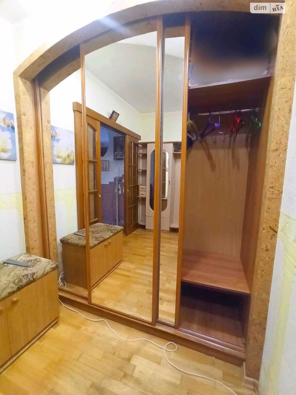 Long-Term Rental Apartment, Podyлля