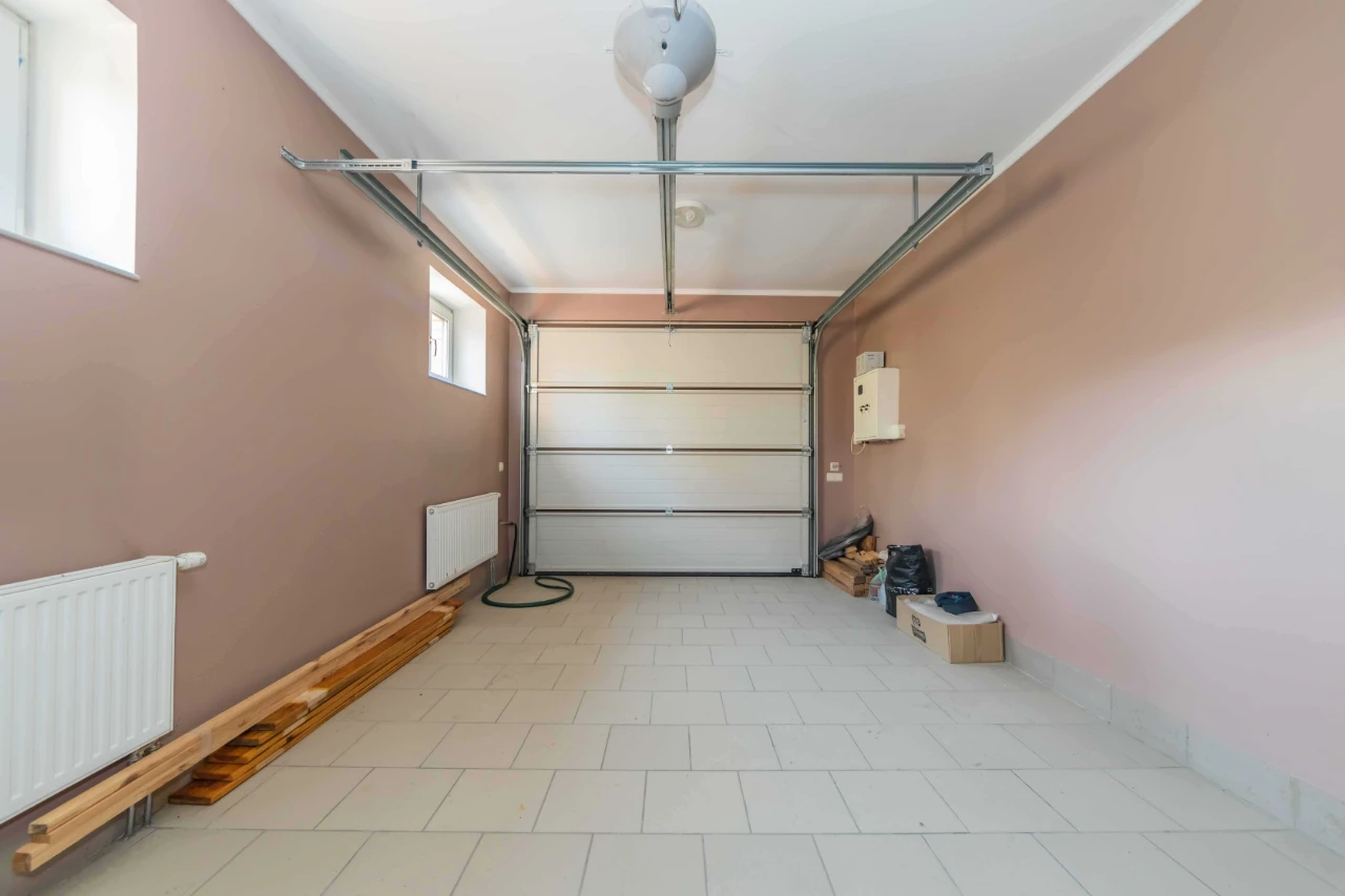 Sale of a house 223 sq m, Kyiv, ST Chornobylets, 7.5 acres, in a good location