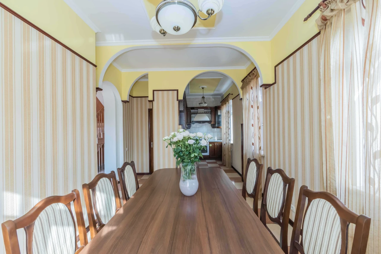 Sale of a house 223 sq m, Kyiv, ST Chornobylets, 7.5 acres, in a good location
