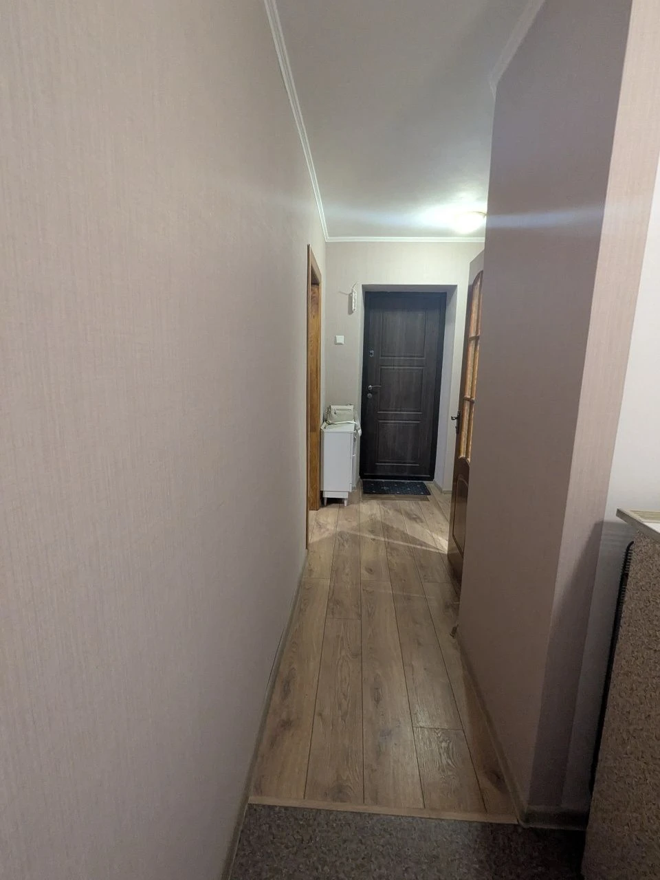 Urgent sale of 1 room apartment on Sorokteya street near Park