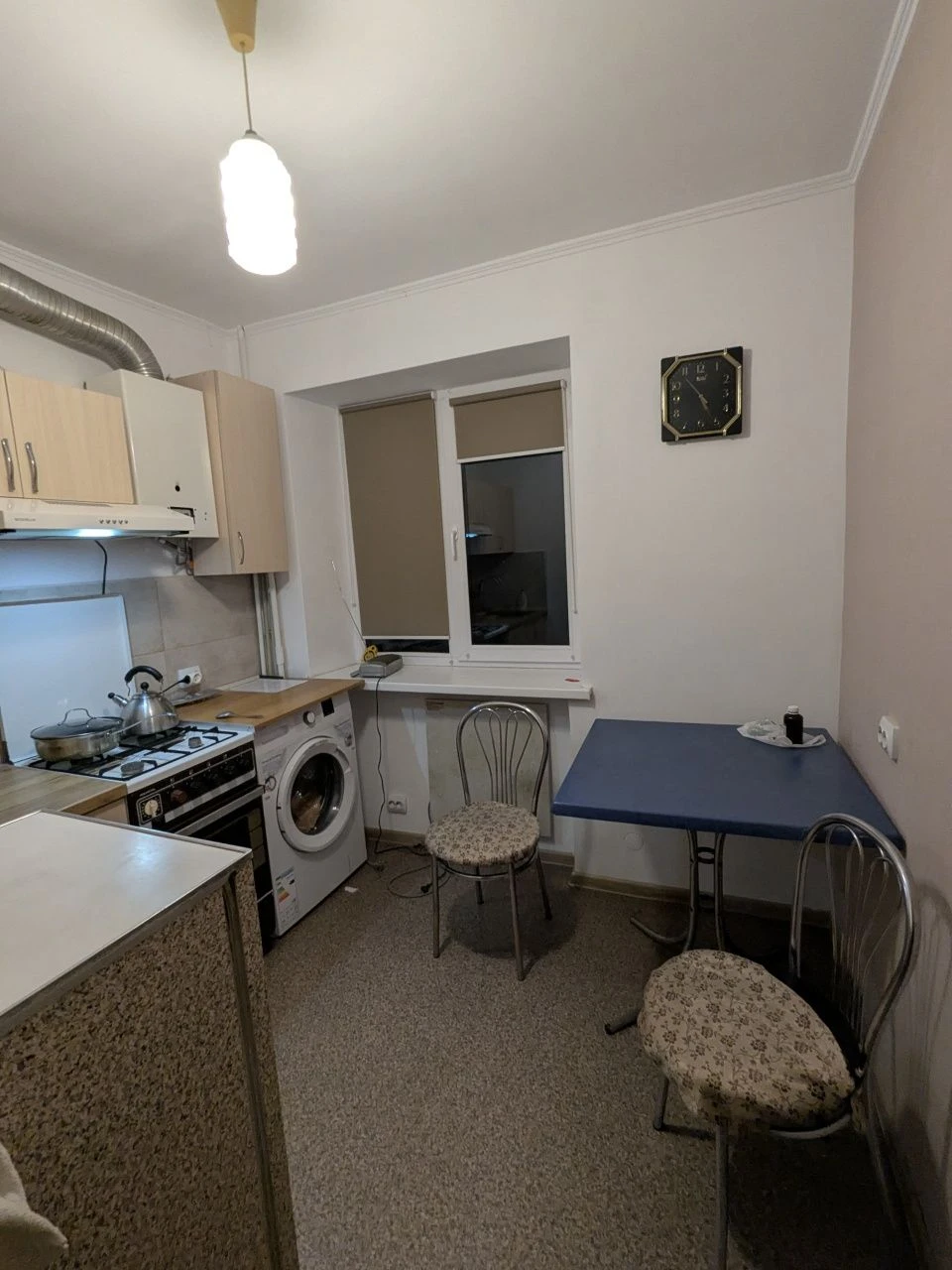 Urgent sale of 1 room apartment on Sorokteya street near Park