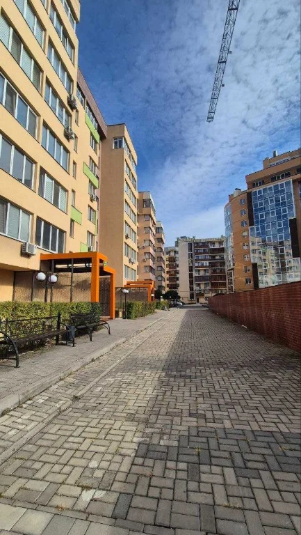 Three-room apartment in the "Bukovynsky" residential complex