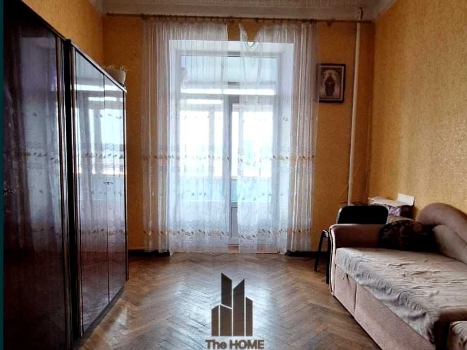 Apartment. Kyiv, Berezaysky Prospect.