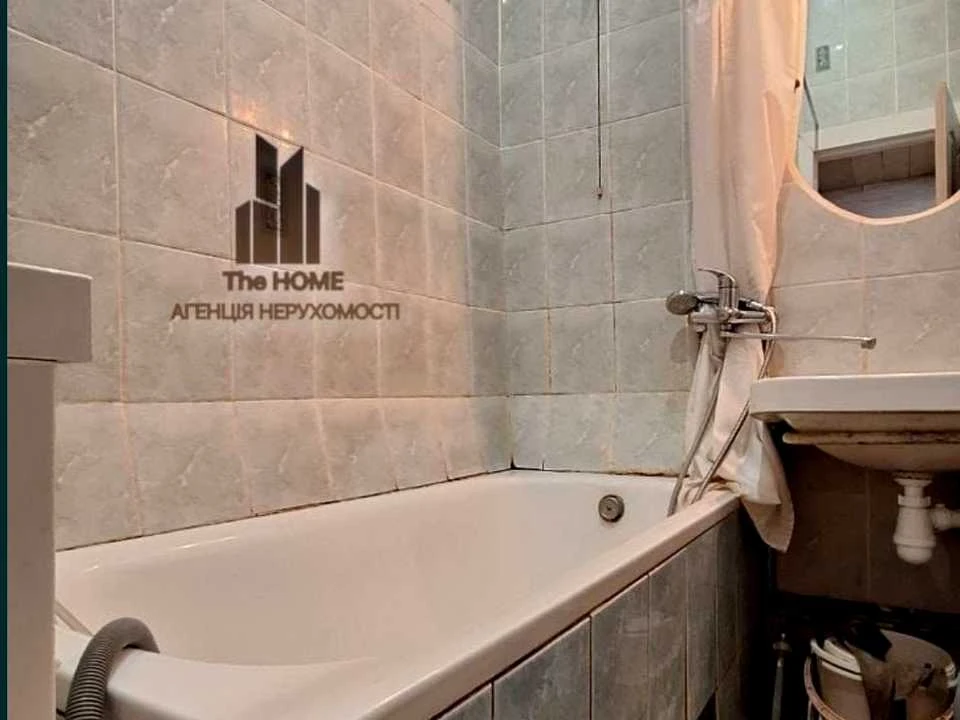 Apartment. Kyiv, Berezaysky Prospect.
