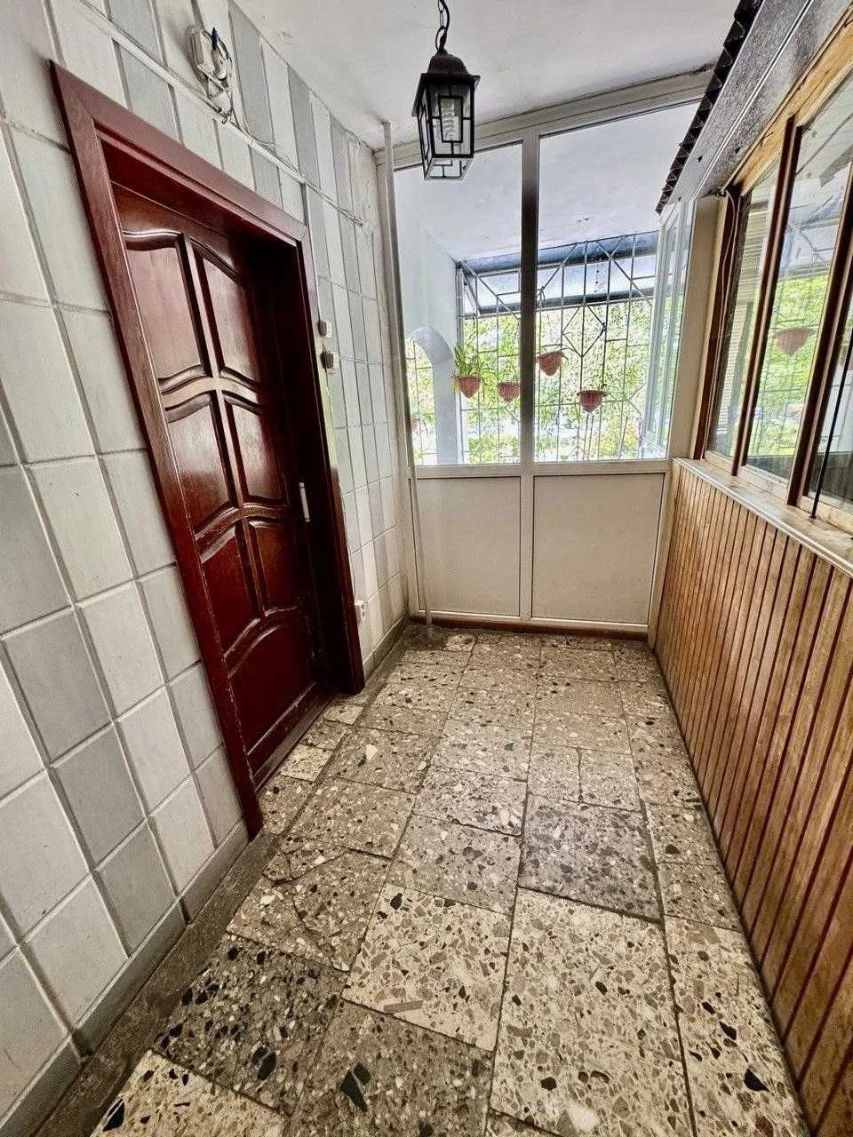 For Sale: Beautiful 3-bedroom apartment near Zhytomyr metro station
