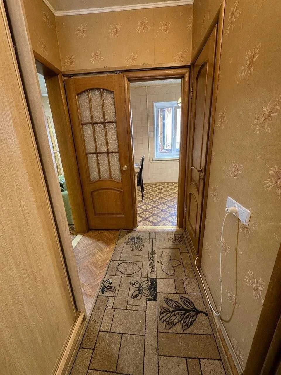 For Sale: Beautiful 3-bedroom apartment near Zhytomyr metro station