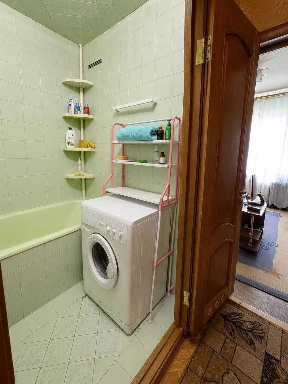 For Sale: Beautiful 3-bedroom apartment near Zhytomyr metro station