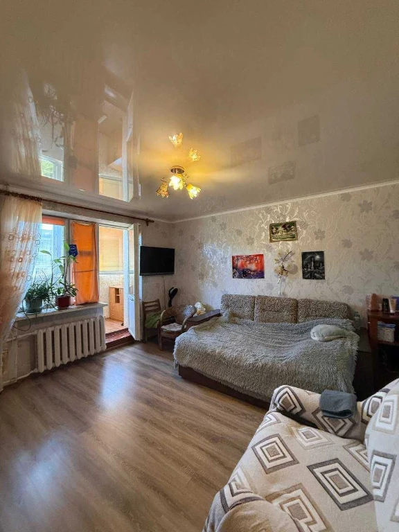 For sale: One-room apartment with renovation! Near Krymsky Bul.