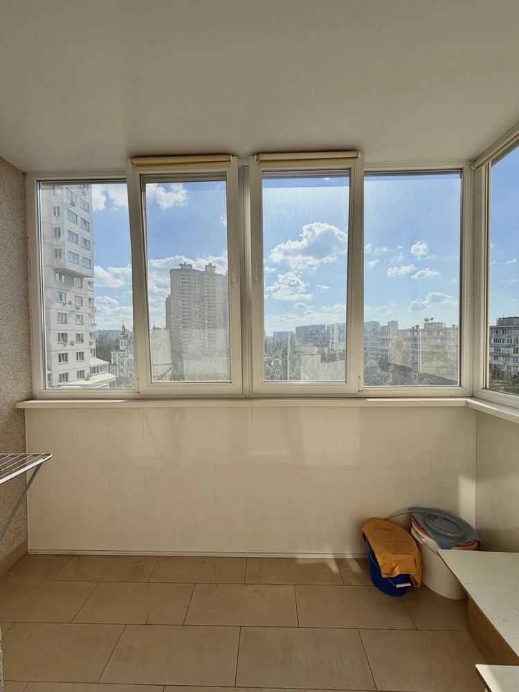 Продаж 1-кімнатного квартири 55,5 м², вулиця Юрія Шумського, 1