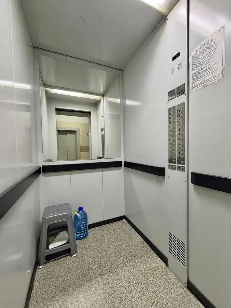 Продаж 1-кімнатного квартири 55,5 м², вулиця Юрія Шумського, 1