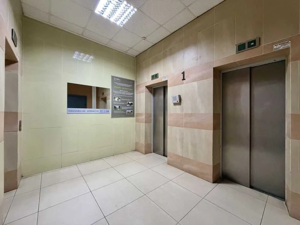 Продаж 1-кімнатного квартири 55,5 м², вулиця Юрія Шумського, 1