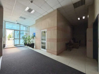 Продаж 1-кімнатного квартири 55,5 м², вулиця Юрія Шумського, 1