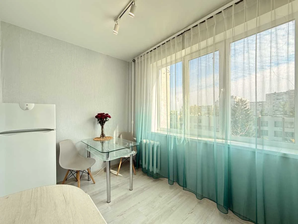 Sale of a 1-bedroom apartment 33 sq m, Northern Street, 12
