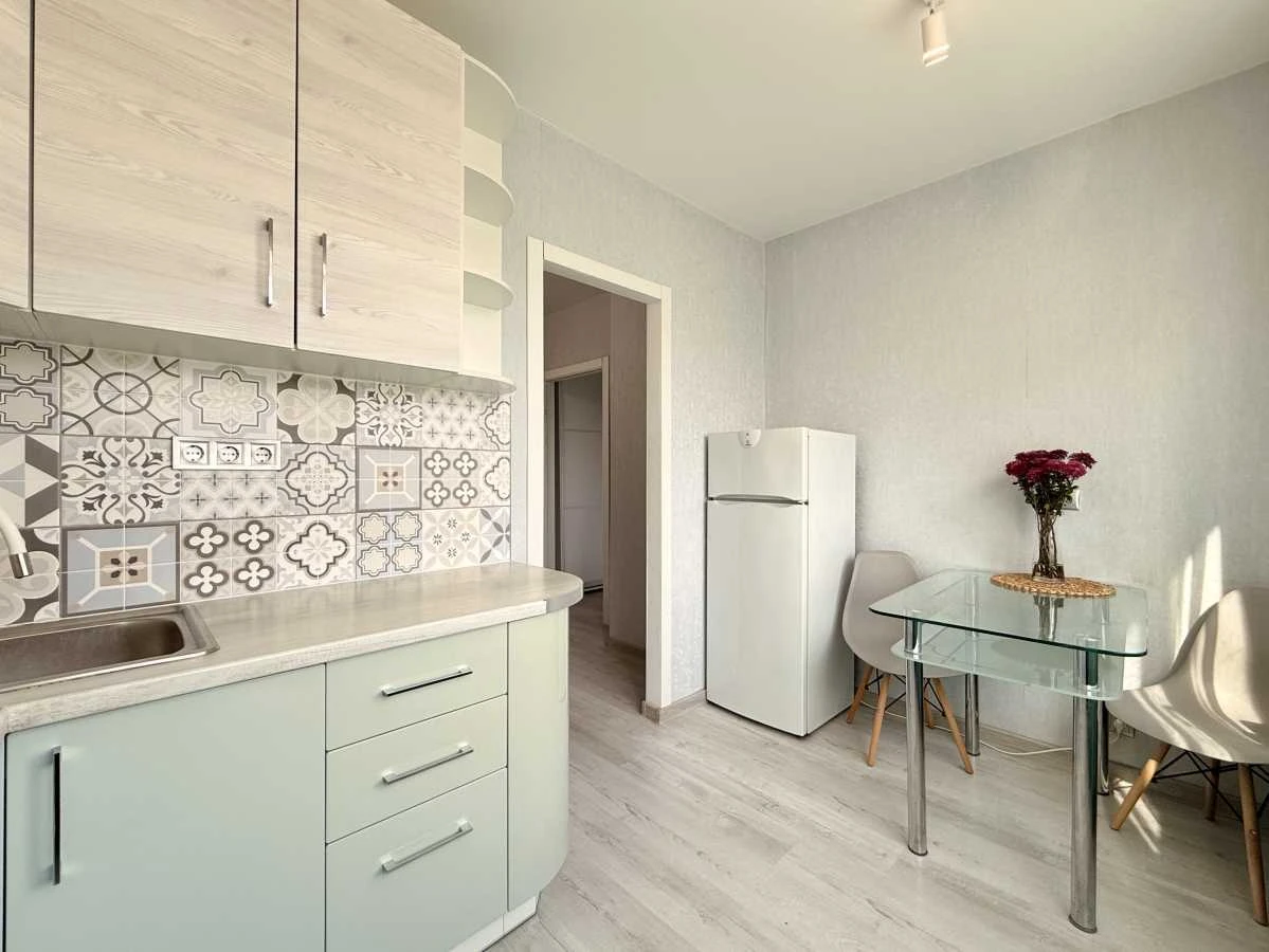 Sale of a 1-bedroom apartment 33 sq m, Northern Street, 12