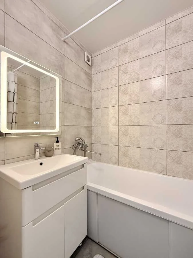 Sale of a 1-bedroom apartment 33 sq m, Northern Street, 12