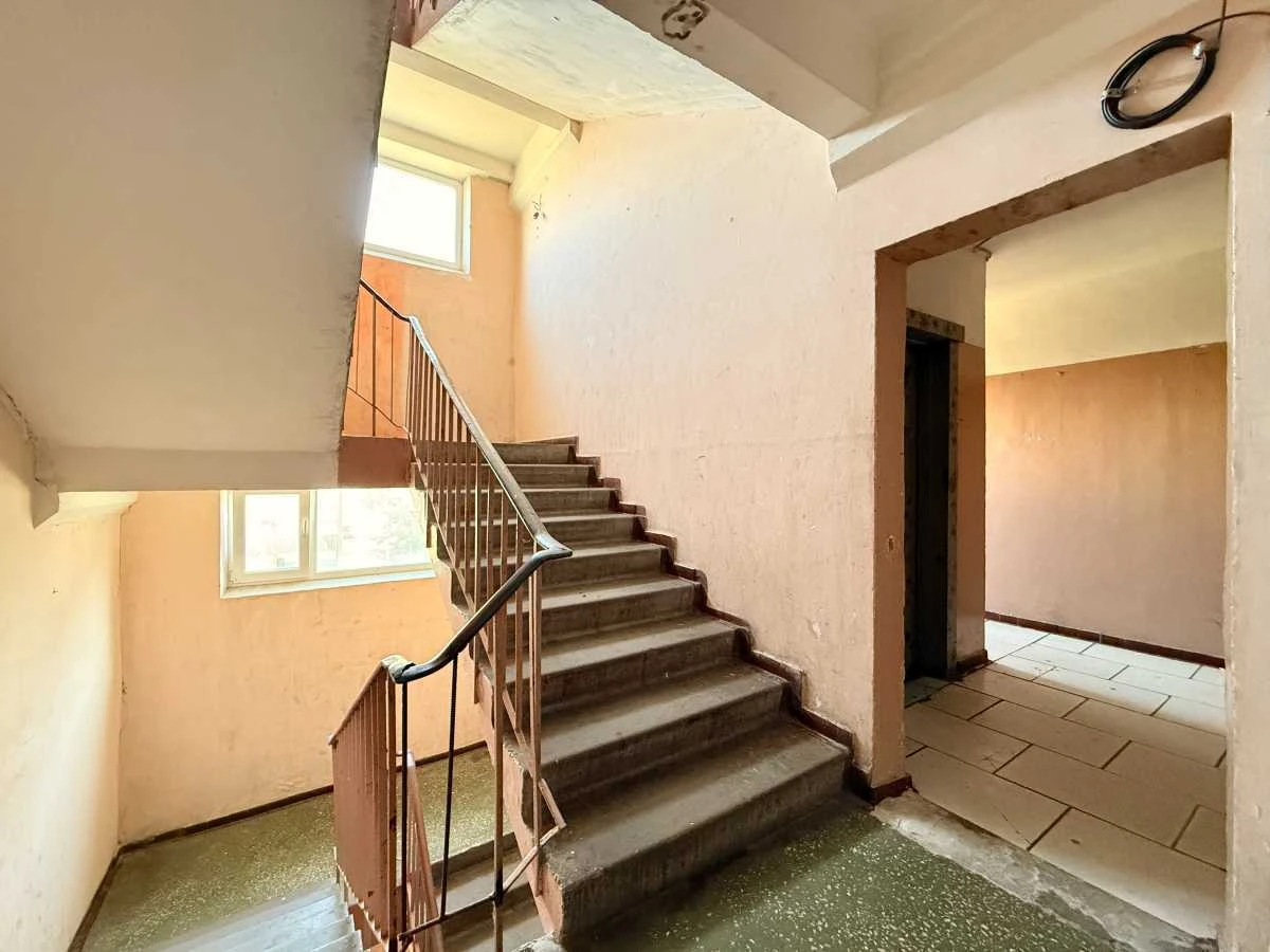 Sale of a 1-bedroom apartment 33 sq m, Northern Street, 12