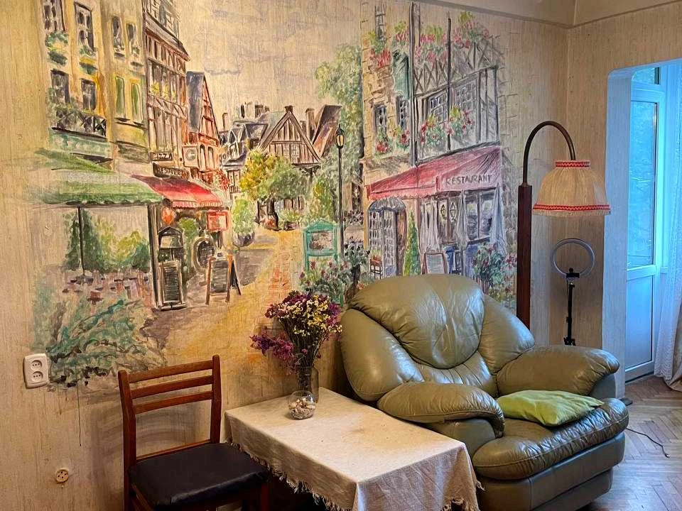Apartment. John McKenna St.