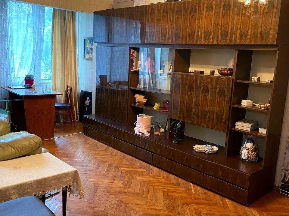 Apartment. John McKenna St.