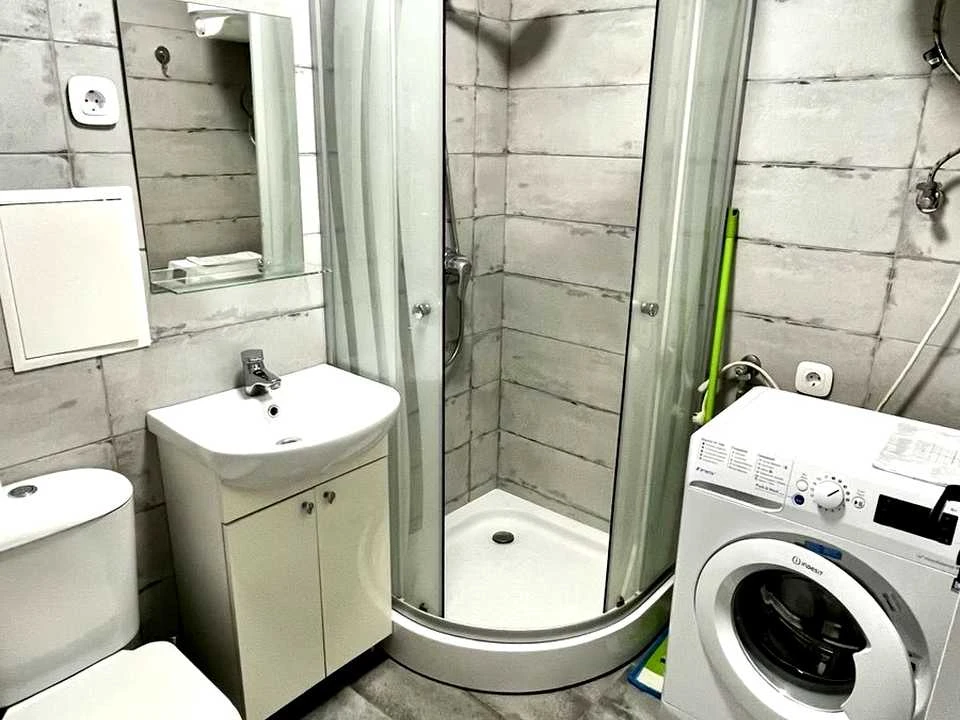 Apartment. Berezhniakivska st., Kyiv