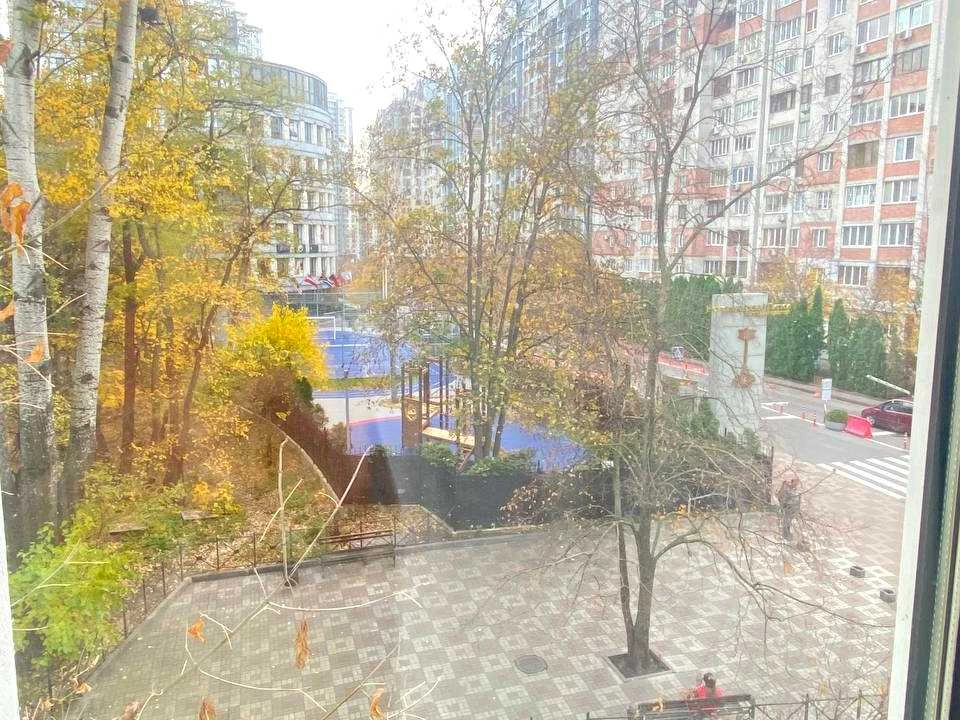 Квартира. Київ, вулиця Андрія Верхогляда