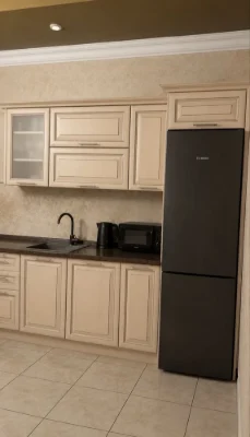 Spacious stylish house with a bar area, near the city + guest