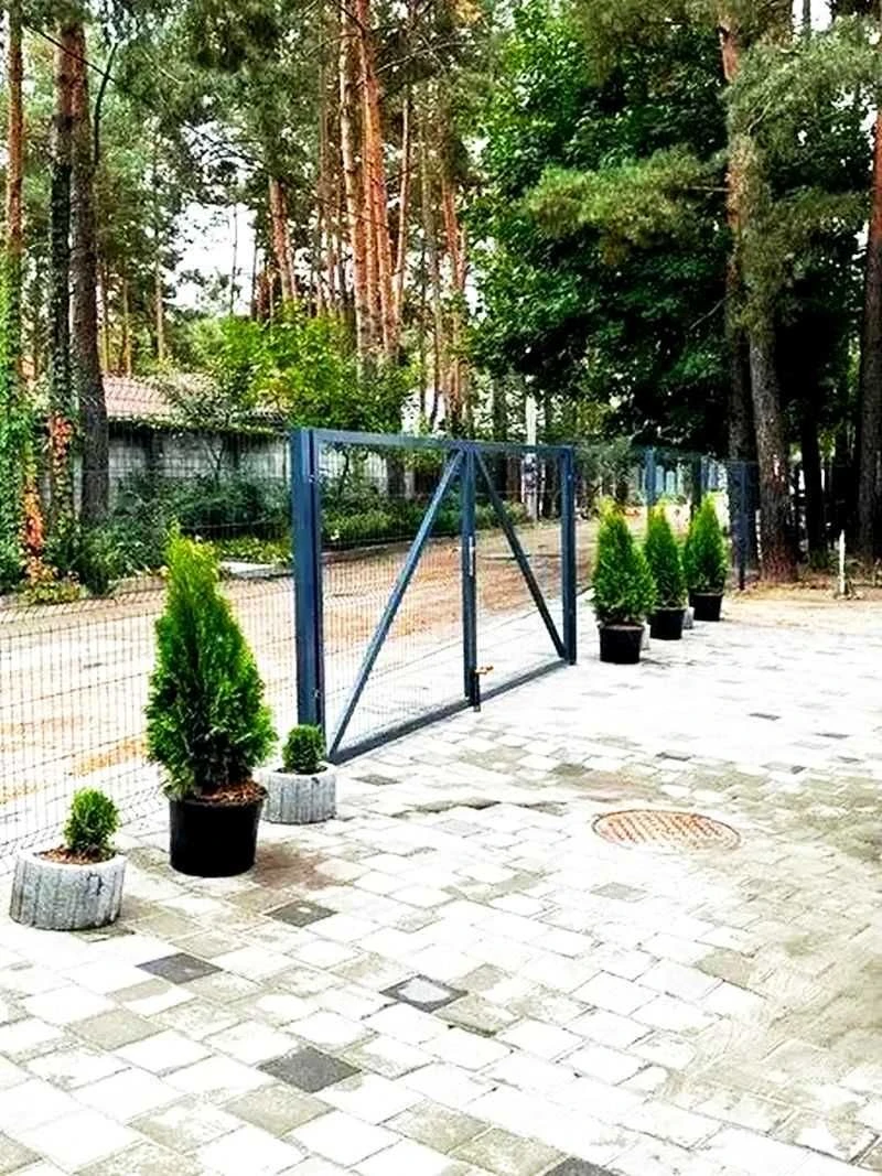 For Sale 2-Level Apartment in Wood Park Residence