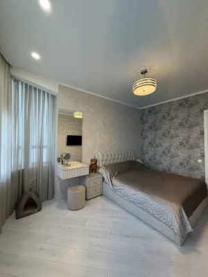 Altaire! Two-bedroom apartment 74 sq.m with renovation in the middle