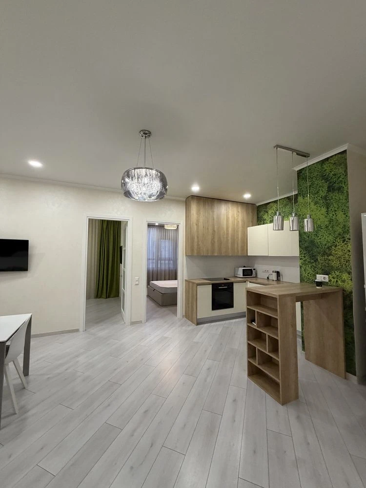 Altaire! Two-bedroom apartment 74 sq.m with renovation in the middle