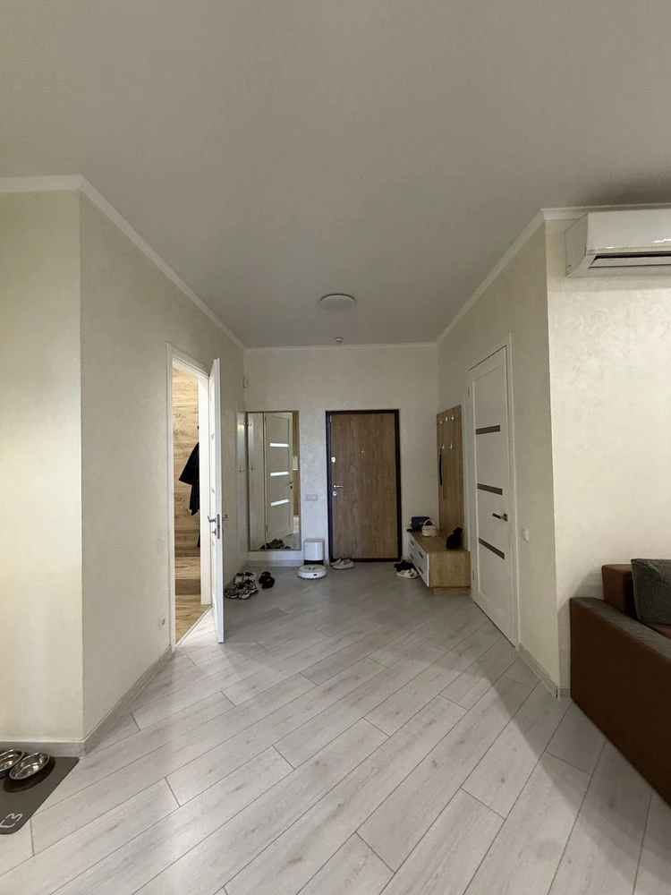 Altaire! Two-bedroom apartment 74 sq.m with renovation in the middle