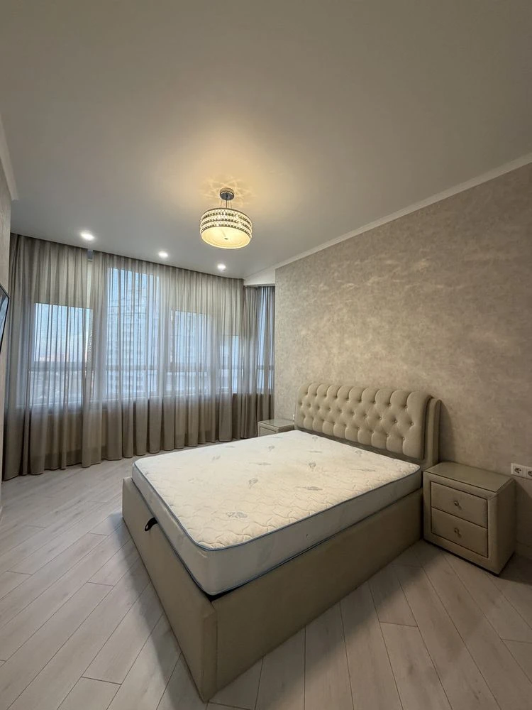 Altaire! Two-bedroom apartment 74 sq.m with renovation in the middle
