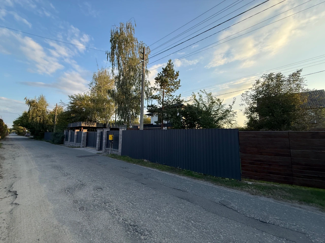 Без% Продаж двох дачних будинків на Осокорках біля води, зем