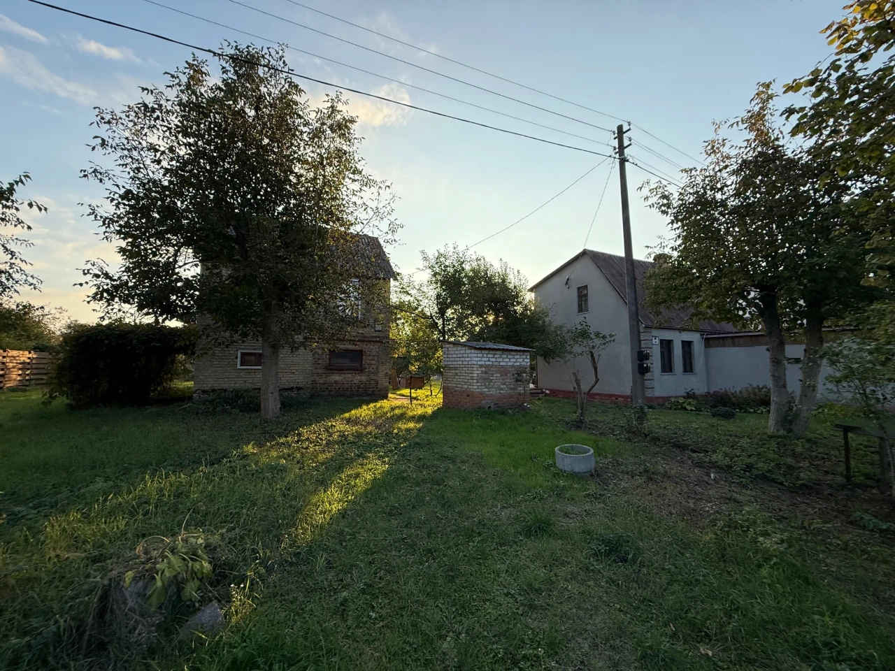 Без% Продаж двох дачних будинків на Осокорках біля води, зем