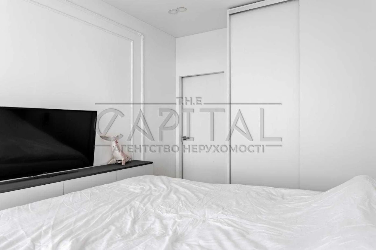 Продаж / Квартира / вулиця Березнева, Соцмісто, Київ