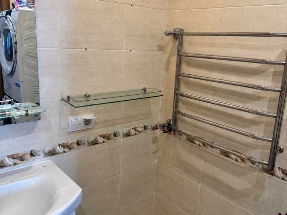 Apartment. Akademika Glushkova prospekt, Kyiv