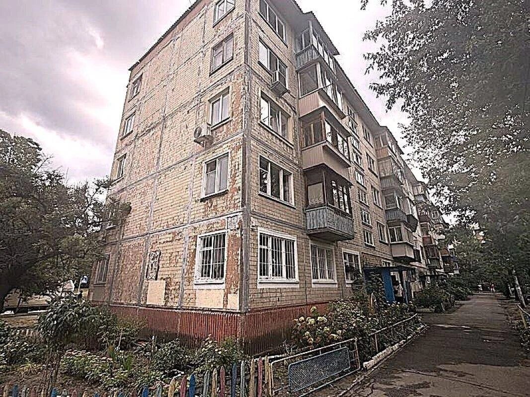 Two-bedroom apartment for sale. Dniprovsky district, Street