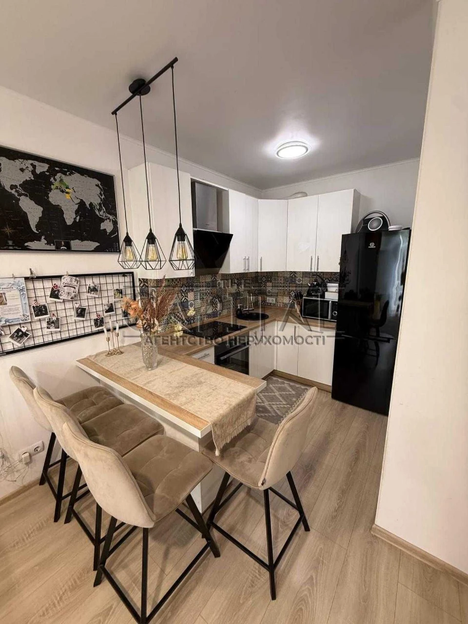 Продаж / Квартира / Регенераторна, Соцмісто, Київ