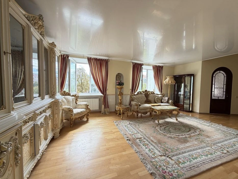 ‼️No Commission‼️2-level 3-room apartment in the center of Khreshcha