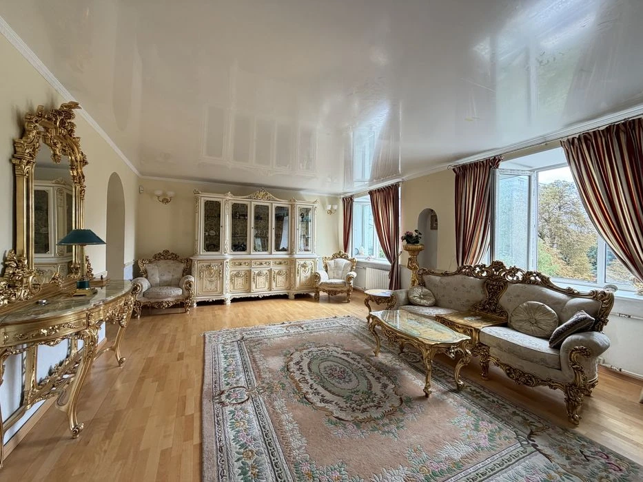 ‼️No Commission‼️2-level 3-room apartment in the center of Khreshcha