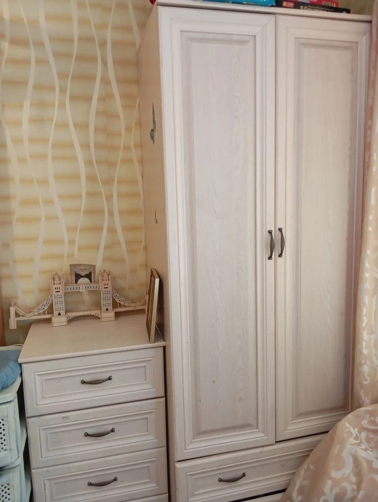 Owner, 87.9 sq.m, 3-room spacious apartment with central heating, on Vasili Street