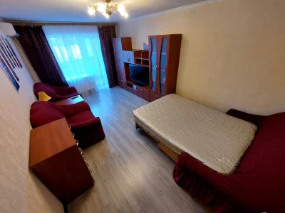 Квартира. Леоніда Первомайського, Київ